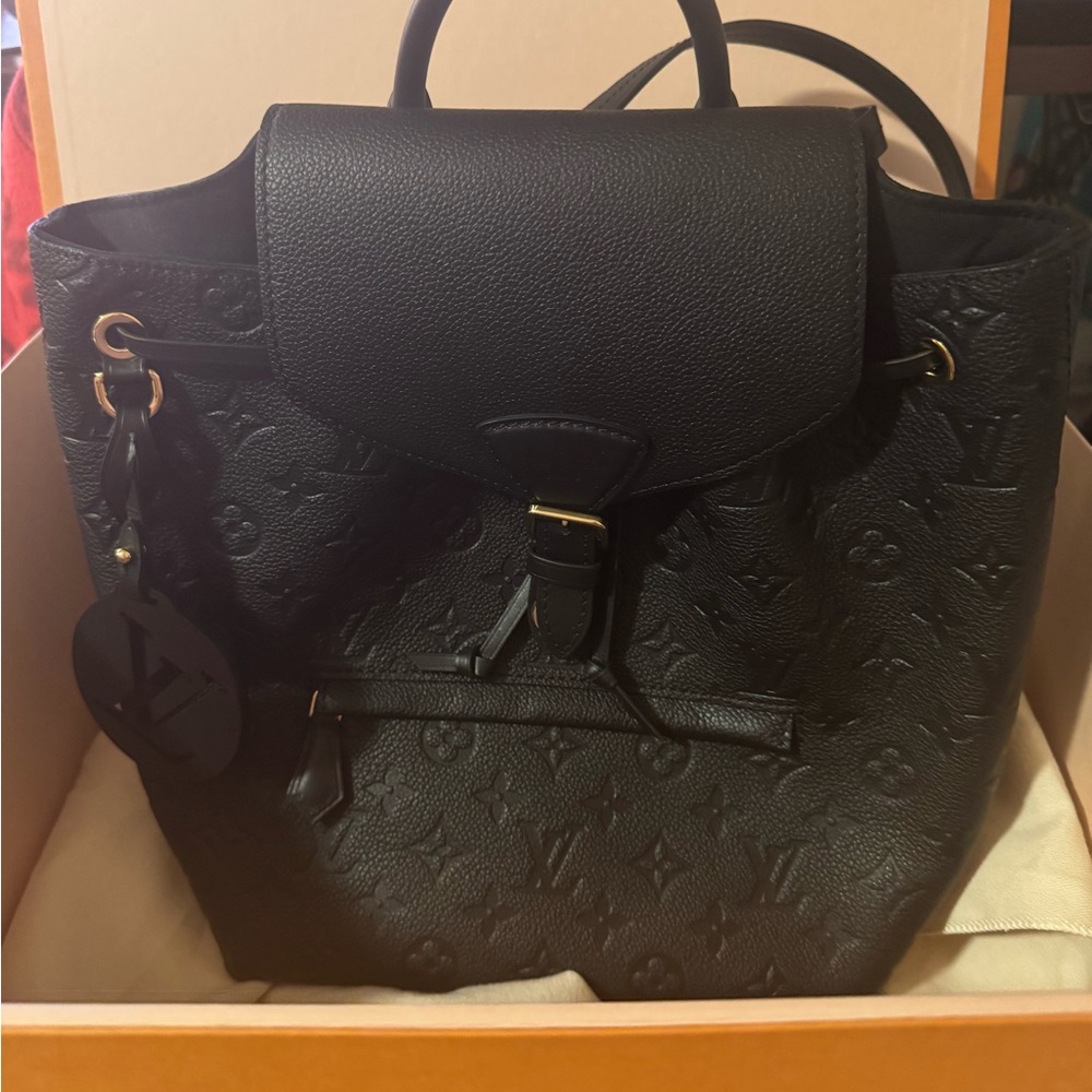 Louis Vuitton Elegant Black Monogram Backpack